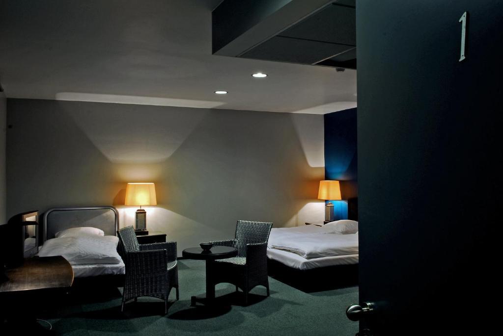 Blues Hotel Chorzow Bagian luar foto